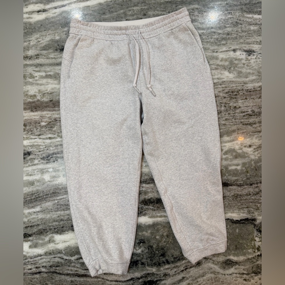 Lululemon Loungeful High-Rise Cropped Jogger Sweatpants
Size 12 - Picture 3 of 11